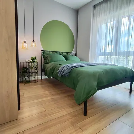 Premium With Parking Apartment *